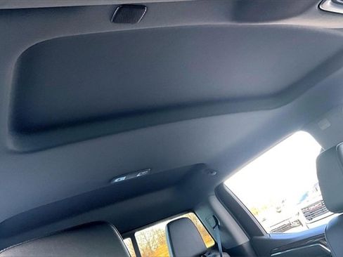 Used 2025 Chevrolet Silverado 1500 LT Trail Boss w/ Convenience Package II image 28