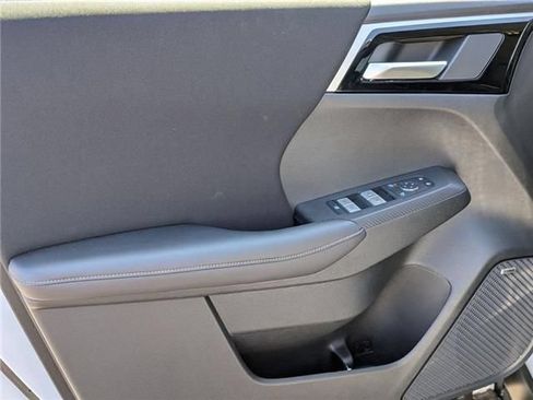 New 2026 Mitsubishi Outlander ES AWD/4WD image 14