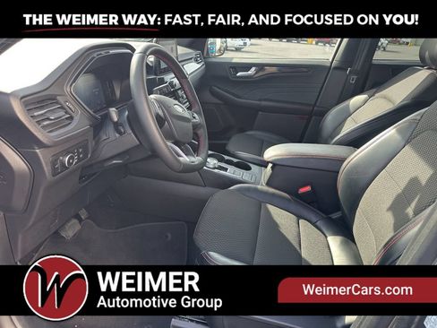 Used 2025 Ford Escape ST-Line Select AWD/4WD image 8