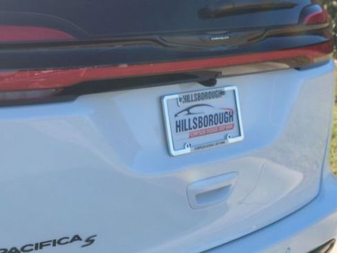 New 2026 Chrysler Pacifica Select w/ S Appearance Package image 22