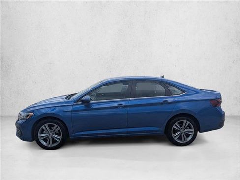 Used 2024 Volkswagen Jetta SE FWD image 9