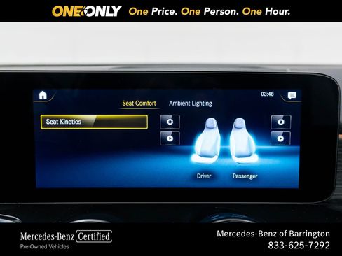 Used 2023 Mercedes-Benz GLB 250 4MATIC w/ Premium Package image 28