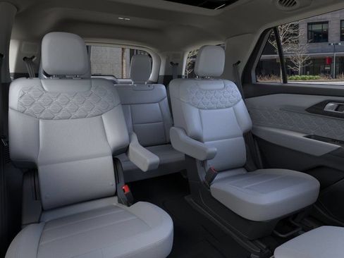 New 2026 Ford Explorer Platinum w/ LUX Leather Package AWD/4WD image 13