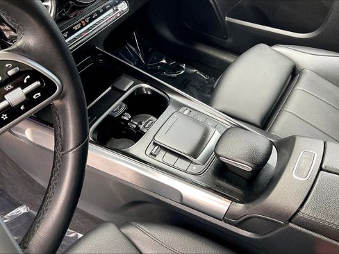 Used 2021 Mercedes-Benz GLB 250 image 22