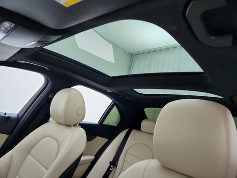 Used 2018 Mercedes-Benz C 300 Sedan image 18