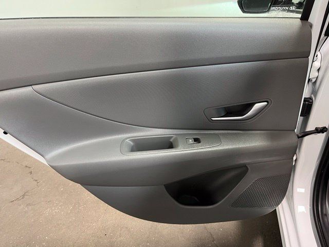 Used 2024 Hyundai Elantra SEL FWD image 16