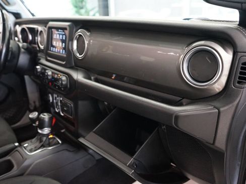 Used 2021 Jeep Wrangler Unlimited Sahara AWD/4WD image 42