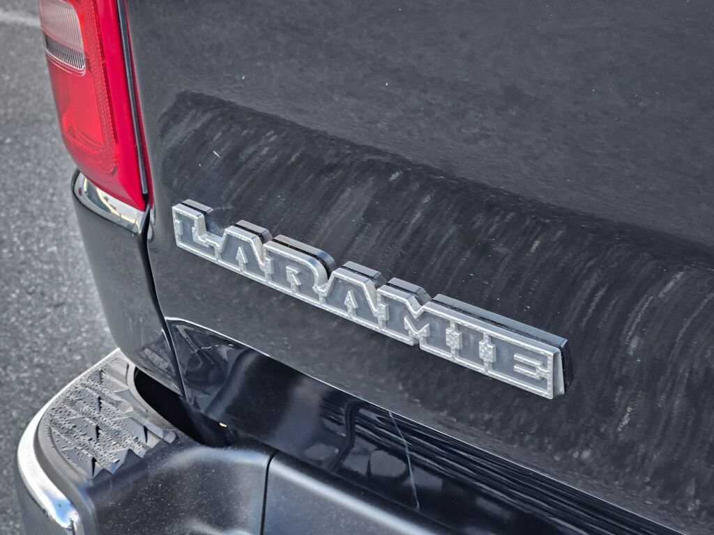 Used 2022 RAM 1500 Laramie AWD/4WD image 11
