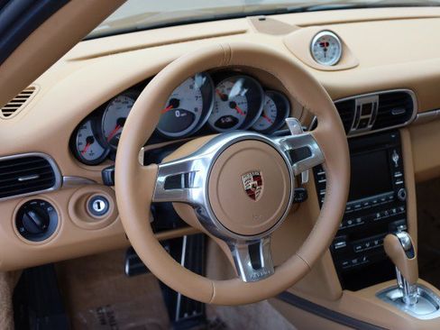 Used 2011 Porsche 911 Carrera 4S image 24