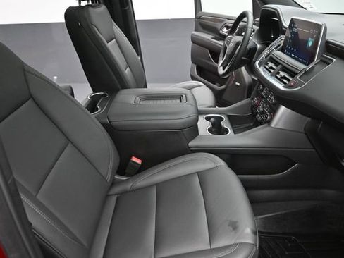 Used 2024 Chevrolet Tahoe Z71 w/ Luxury Package AWD/4WD image 33