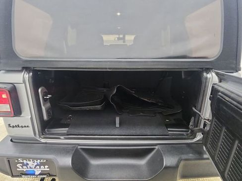 Used 2018 Jeep Wrangler Unlimited Sport S image 21