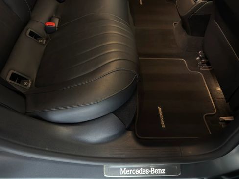 Used 2022 Mercedes-Benz EQS 580 4MATIC Sedan image 18