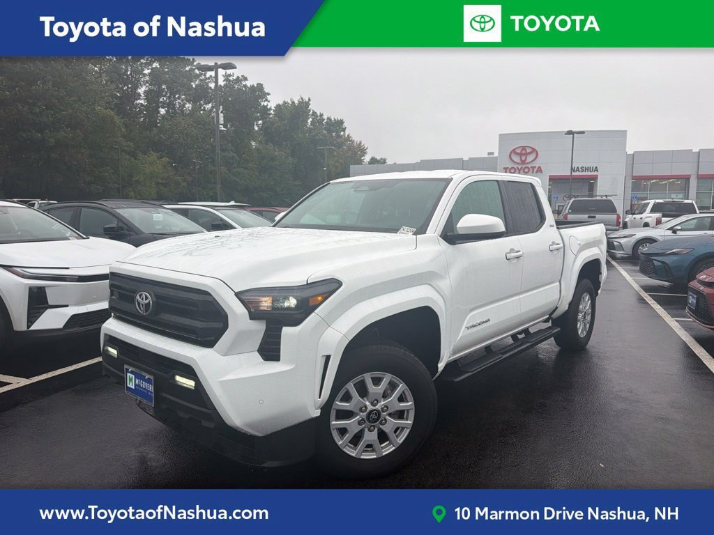 Certified 2025 Toyota Tacoma SR5 AWD/4WD image 1