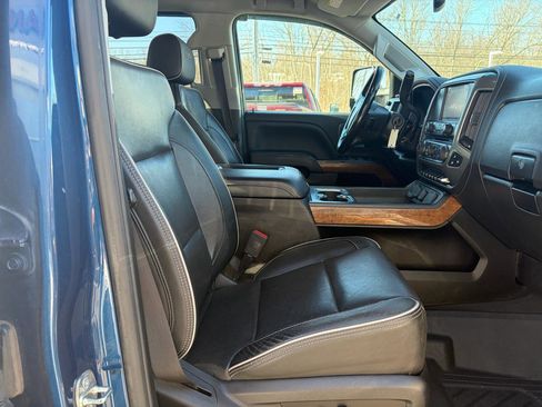 Used 2019 Chevrolet Silverado 2500 High Country w/ Duramax Plus Package image 50