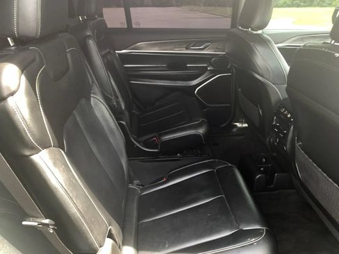 Used 2022 Jeep Grand Cherokee L Limited RWD image 33