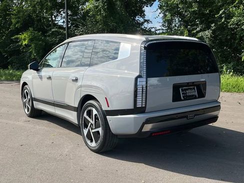 New 2026 Hyundai Ioniq 9 Calligraphy image 7