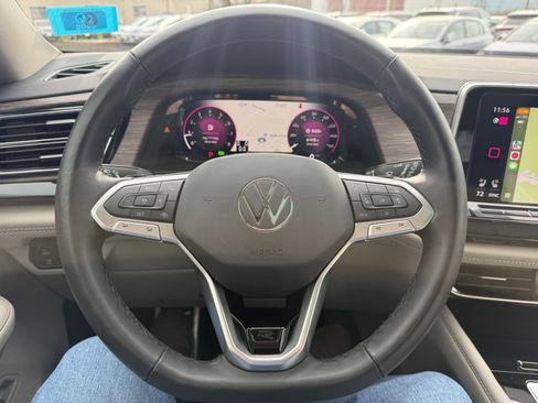 Used 2025 Volkswagen Atlas SEL Premium R-Line image 13