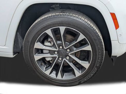 Used 2022 Jeep Grand Cherokee Overland AWD/4WD image 11