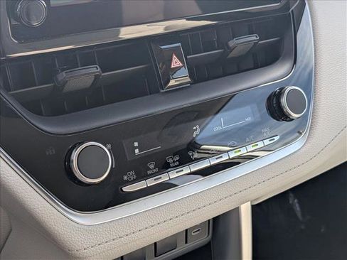 Certified 2024 Toyota Corolla Cross L image 14