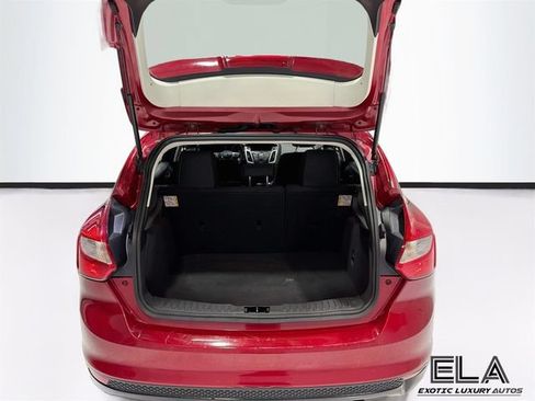 Used 2012 Ford Focus SE FWD image 23