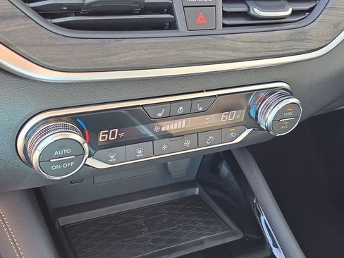 New 2025 Nissan Altima 2.5 SL FWD image 27