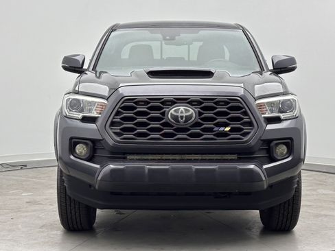 Used 2020 Toyota Tacoma TRD Sport RWD image 2