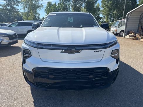 Used 2025 Chevrolet Silverado EV RST AWD/4WD image 6