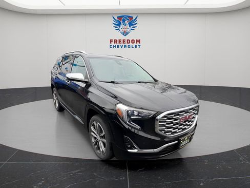 Used 2018 GMC Terrain Denali w/ Advanced Safety Package AWD/4WD image 7