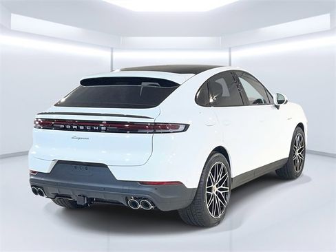 New 2026 Porsche Cayenne E-Hybrid Coupe image 7