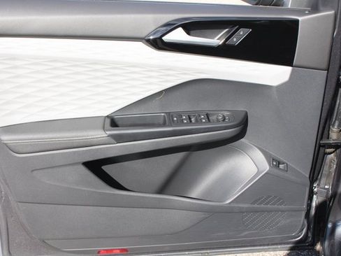 Certified 2024 Volkswagen Taos S image 10