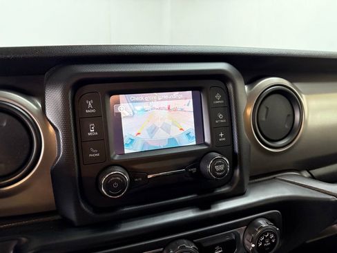 Used 2020 Jeep Gladiator Sport w/ Quick Order Package 24S image 27