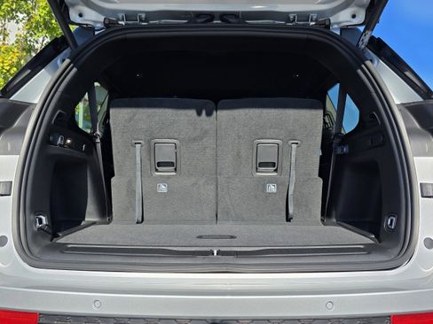 New 2025 Jeep Grand Cherokee L Altitude image 17