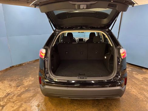 Used 2024 Ford Edge SE image 30