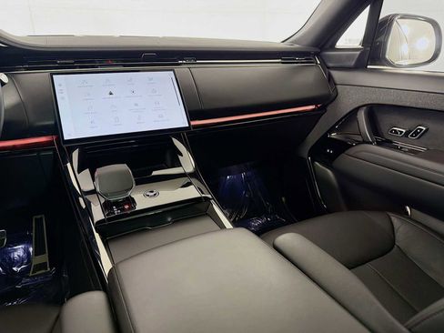 Used 2025 Land Rover Range Rover Sport Dynamic SE image 23