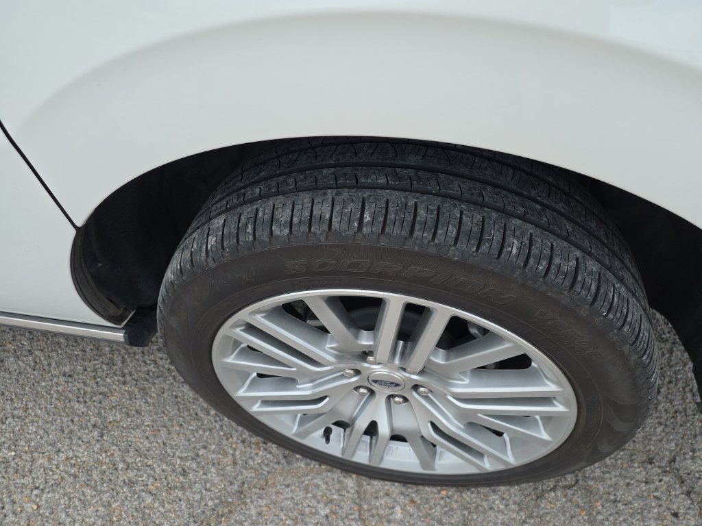 Used 2024 Ford Expedition Max Limited AWD/4WD image 5