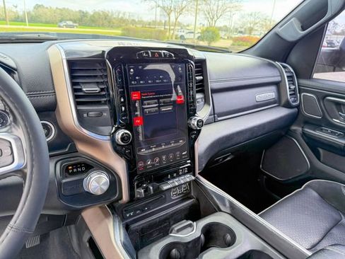 Used 2019 RAM 1500 Laramie image 17