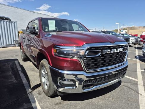 Used 2025 RAM 1500 Big Horn AWD/4WD image 3