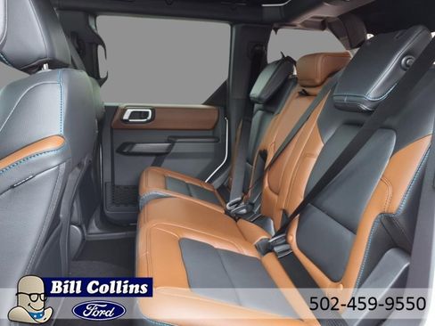 Used 2024 Ford Bronco Outer Banks image 6