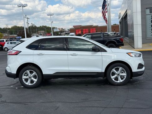 Used 2024 Ford Edge SE AWD/4WD image 2
