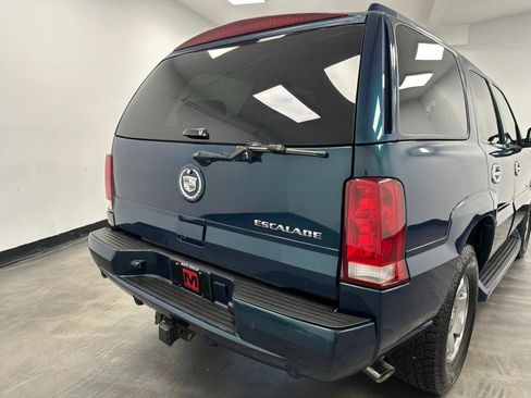 Used 2005 Cadillac Escalade AWD image 16