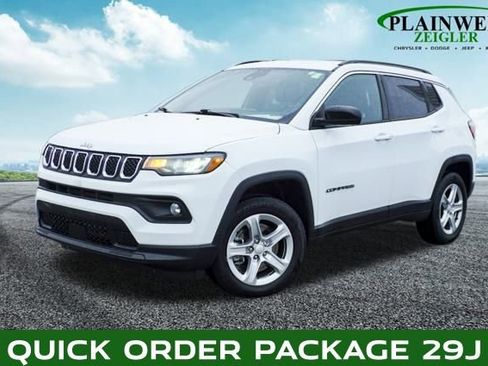 Used 2023 Jeep Compass Latitude image 1