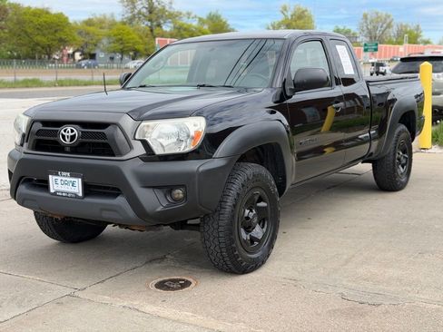 Used 2012 Toyota Tacoma 4x4 Access Cab w/ Convenience Pkg image 1