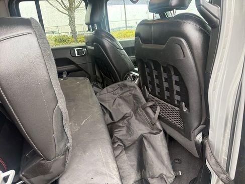 Used 2021 Jeep Gladiator Rubicon w/ Uconnect 4C Nav & Sound Group image 24