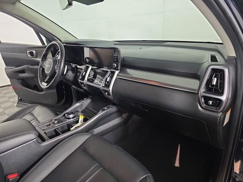 Used 2023 Kia Sorento EX image 21