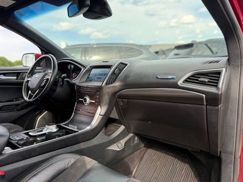 Used 2019 Ford Edge ST w/ Equipment Group 401A AWD/4WD image 19