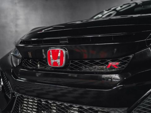 Used 2019 Honda Civic Type R image 5