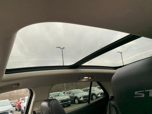 Certified 2023 Buick Envision Essence w/ Sport Touring Package image 23