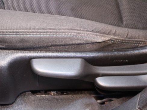 Used 2016 Chevrolet Cruze LT image 17