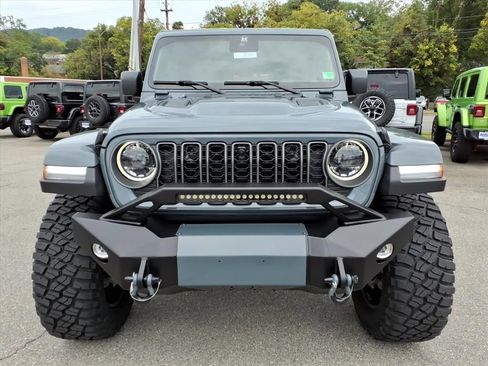 New 2025 Jeep Gladiator Rubicon w/ Convenience Group image 10