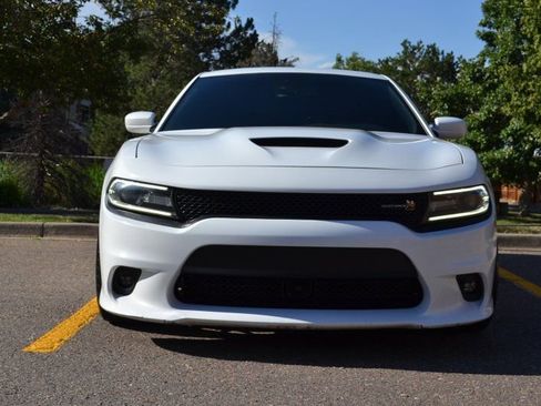 Used 2017 Dodge Charger R/T Scat Pack w/ Technology Group image 4